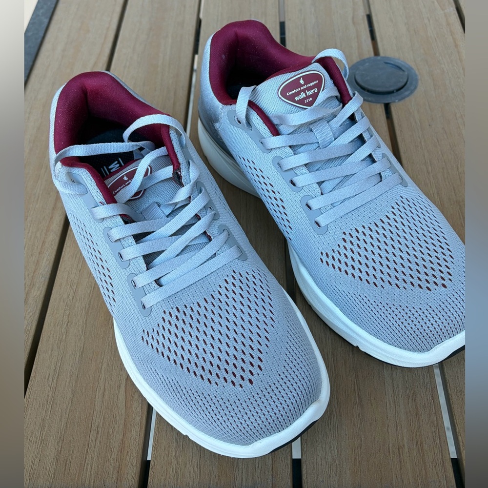 Walk Hero Women's 8 Gray and Red Sneakers